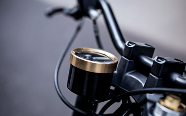 MOTOCYCLE